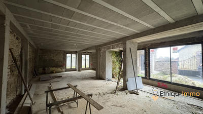 Maison ancienne - 558 m² - 12 pièces