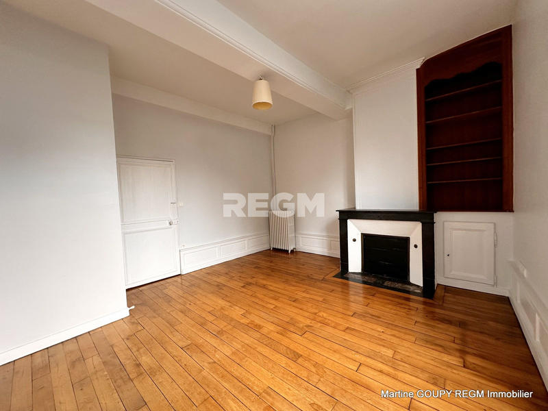 Maison - 341 m² - 9 pièces