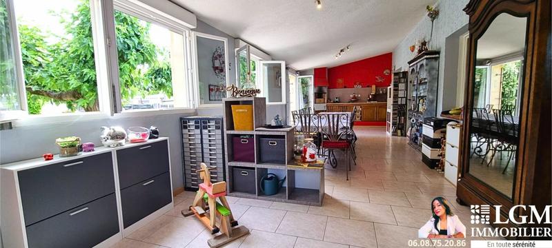 Maison - 200 m² - 6 pièces