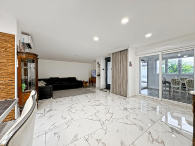 Maison - 169 m² - 6 pièces