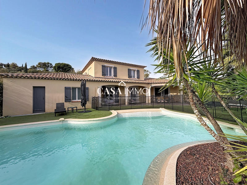 Maison - 167 m² - 6 pièces