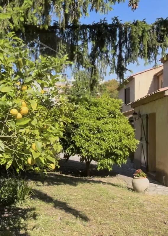 Maison jumelée - 5 pièces