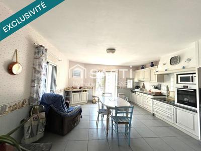 Maison - 235 m² - 4 pièces