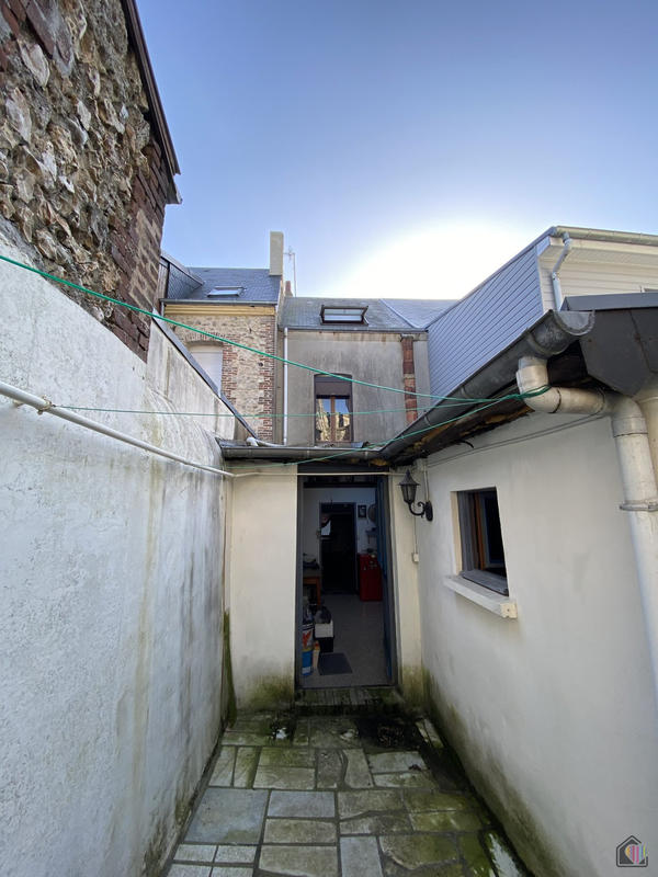 Maison - 104 m² - 5 pièces