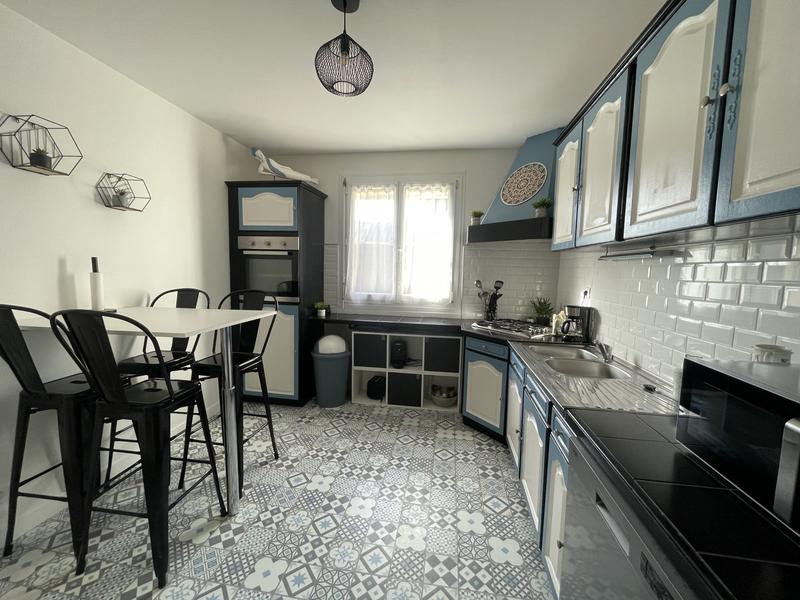 Maison traditionnelle - 92 m² - 5 pièces