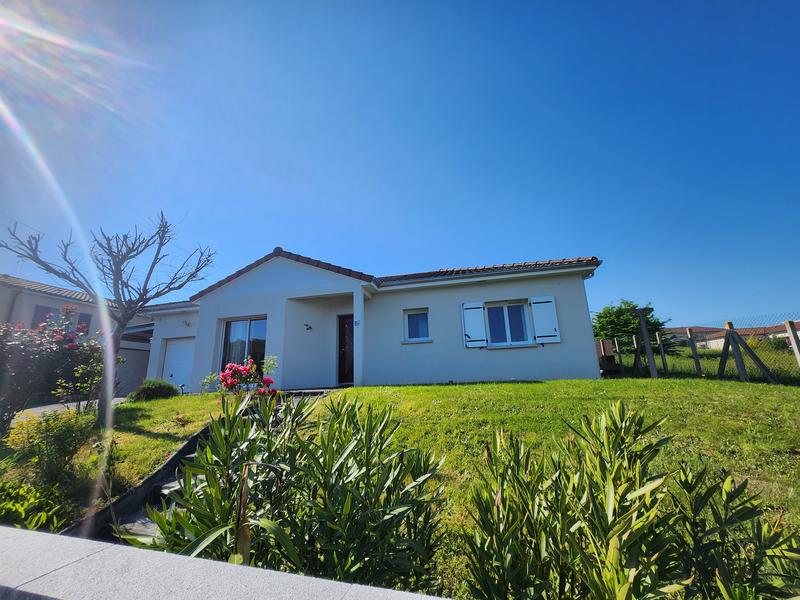 Maison - 90 m² - 5 pièces