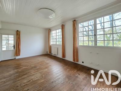 Maison - 137 m² - 6 pièces