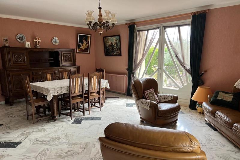 Maison de ville - 274 m² - 4 pièces