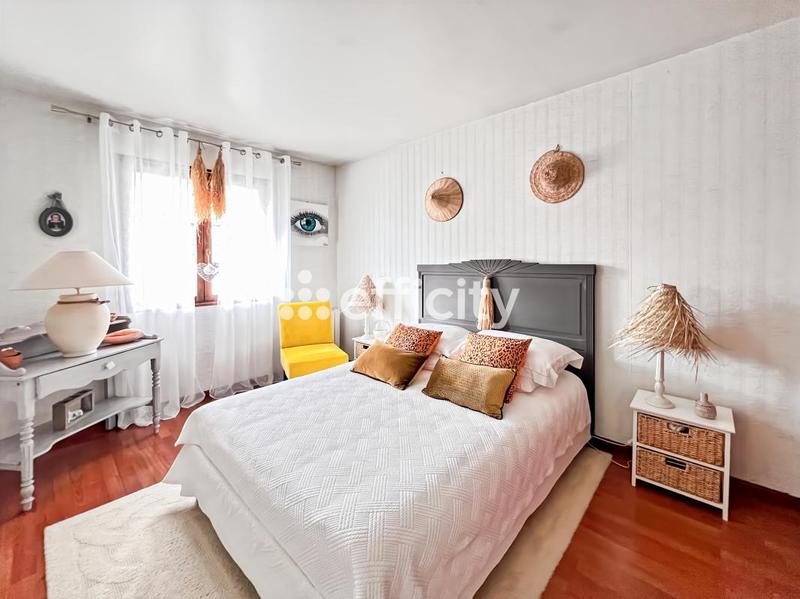 Maison - 150 m² - 6 pièces