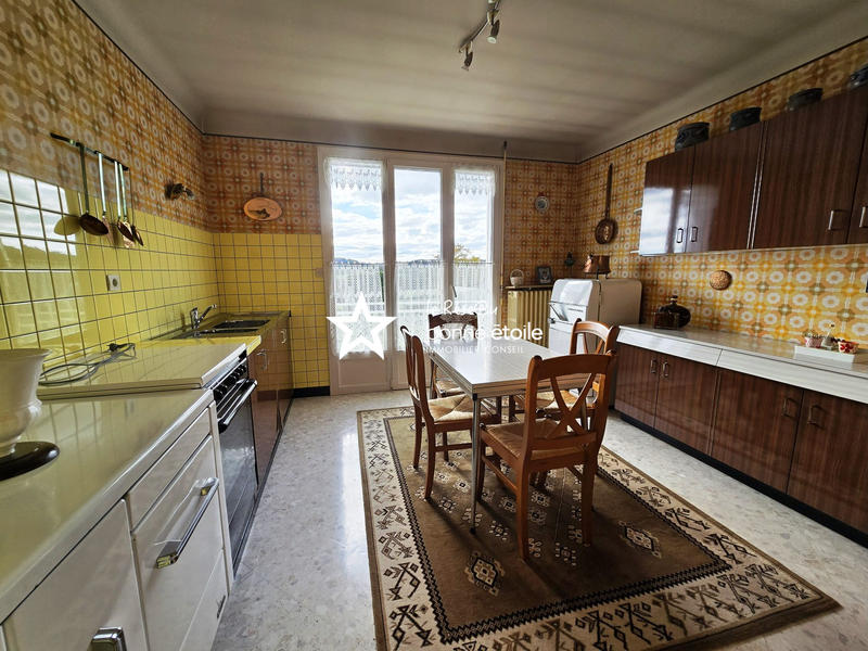 Maison - 92 m² - 4 pièces