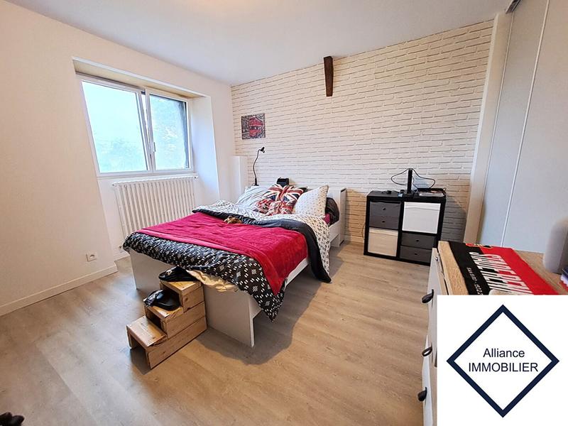 Maison - 290 m² - 16 pièces