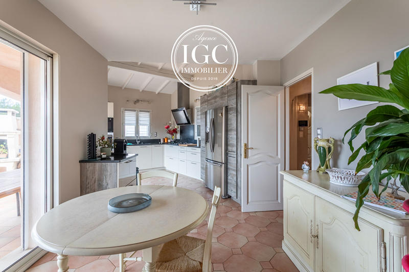 Maison - 140 m² - 4 pièces