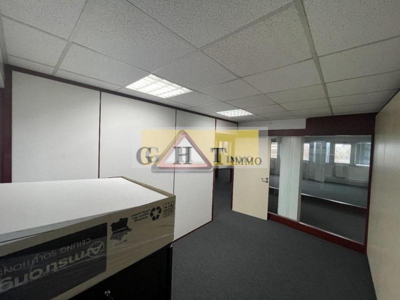 Bureau - 247 m²
