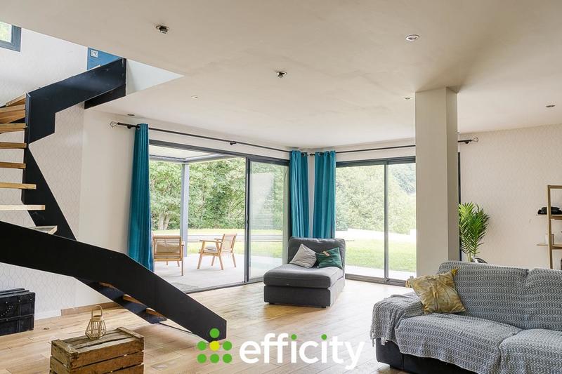 Maison - 175 m² - 7 pièces