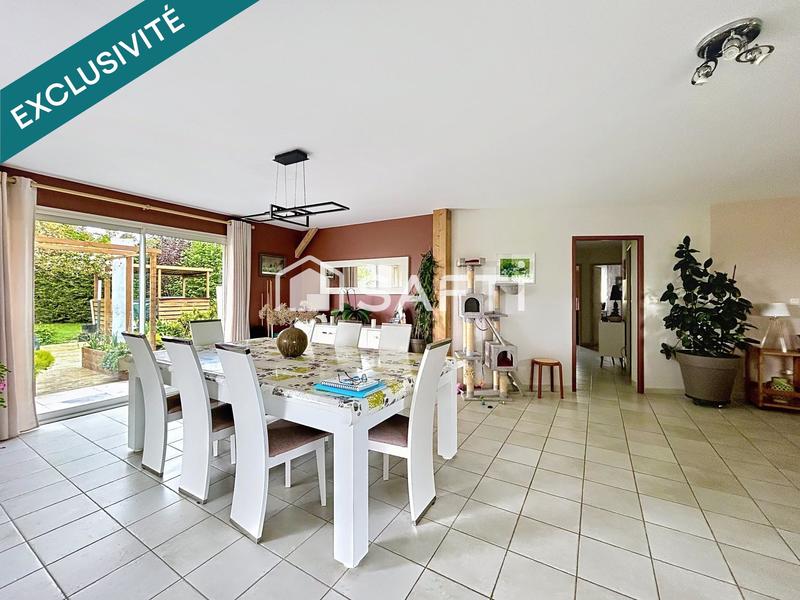 Maison - 220 m² - 8 pièces