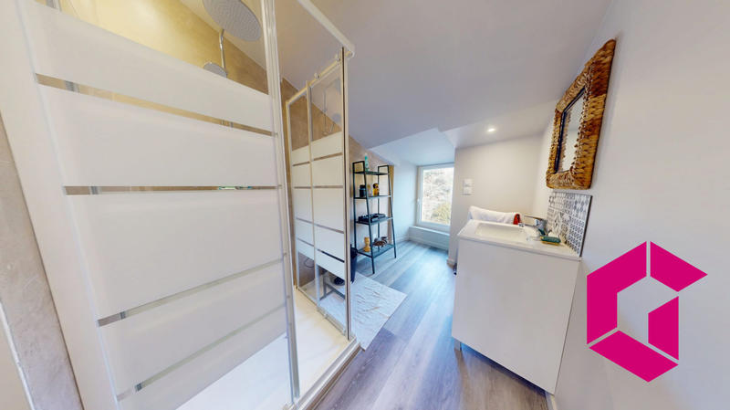 Maison - 110 m² - 4 pièces