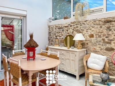 Maison - 187 m² - 6 pièces