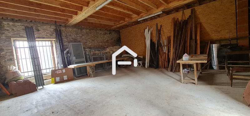 Maison - 240 m² - 6 pièces