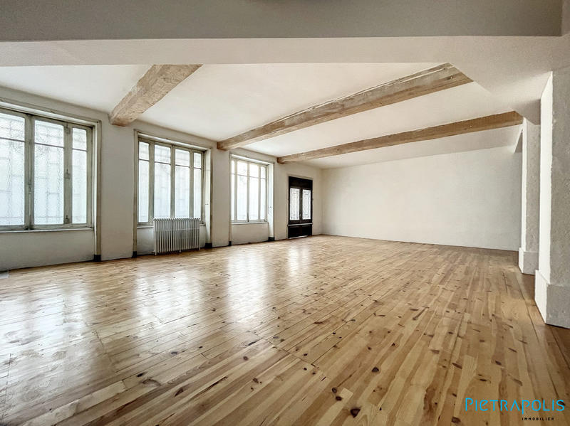 Local commercial - 207 m²