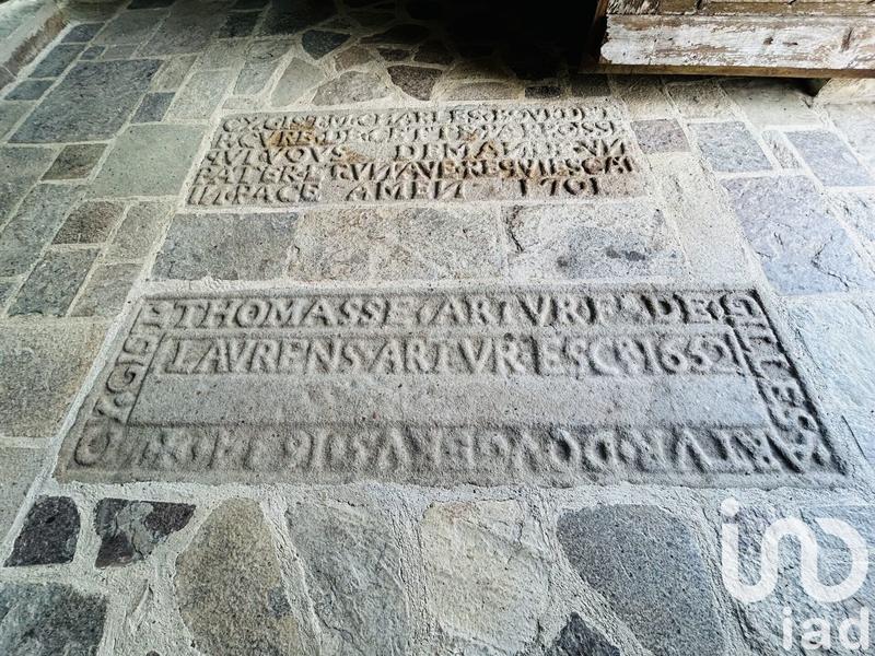 Maison - 340 m² - 10 pièces