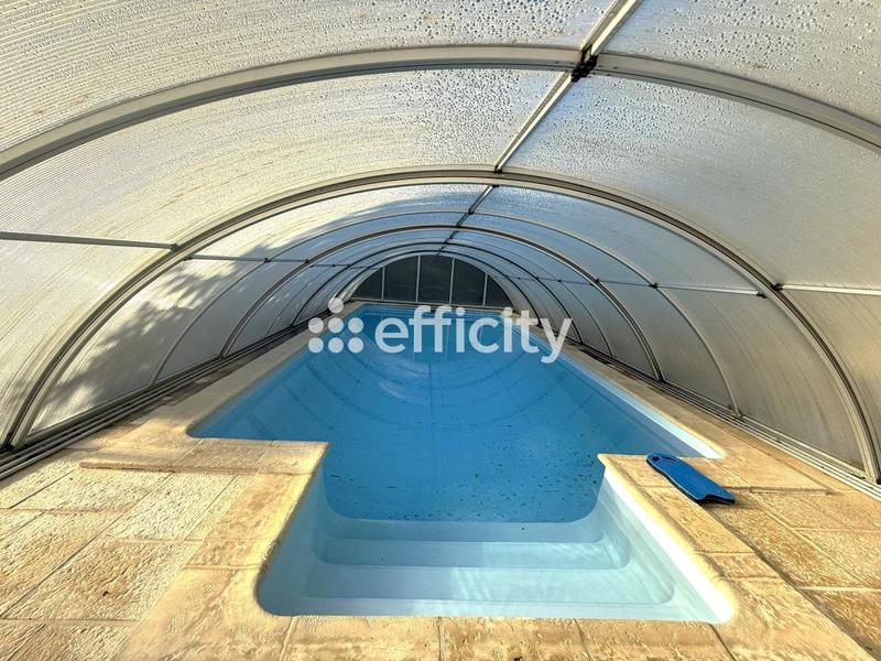 Pavillon - 140 m² - 5 pièces