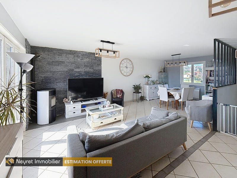 Maison - 105 m² - 6 pièces