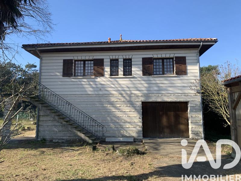 Maison - 214 m² - 9 pièces