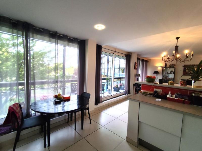 Appartement - 95 m² - 5 pièces