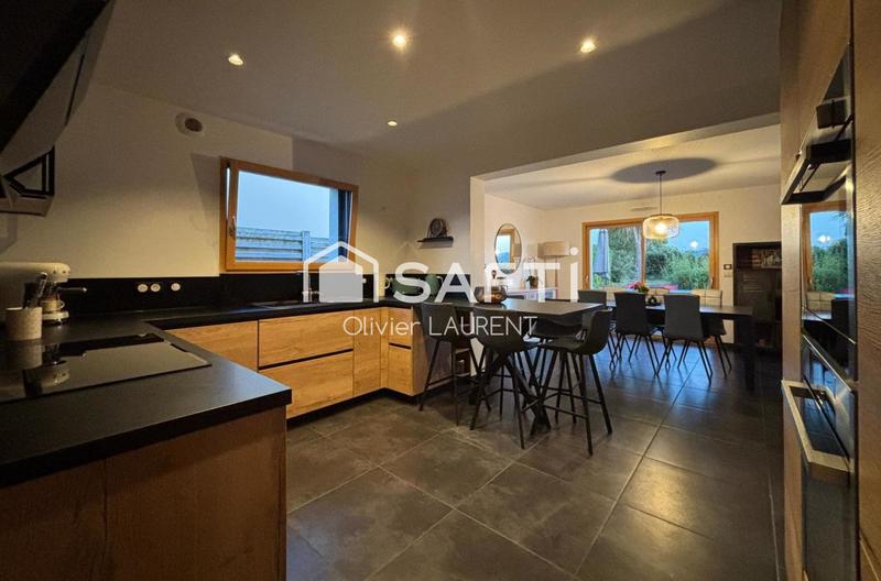 Maison - 169 m² - 6 pièces