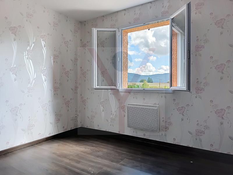 Maison - 94 m² - 4 pièces