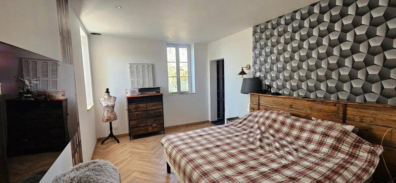 Maison - 170 m² - 6 pièces