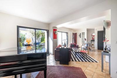 Corps de ferme - 204 m² - 7 pièces