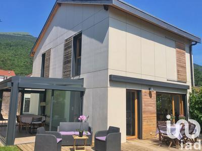 Maison - 135 m² - 7 pièces