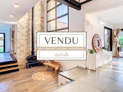 Maison - 281 m² - 11 pièces