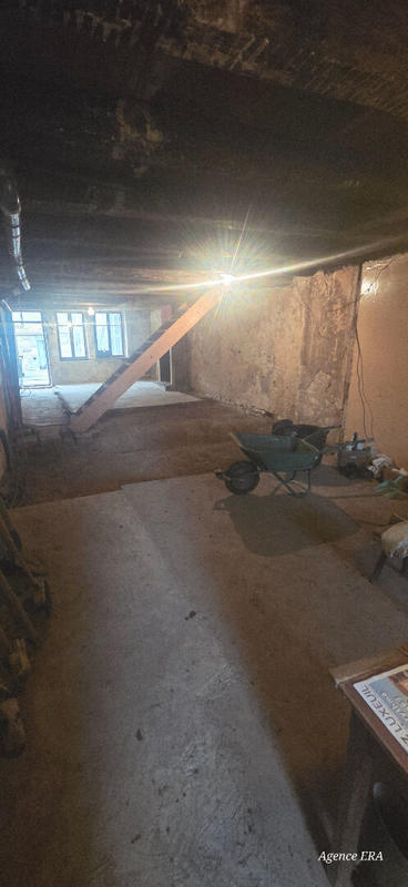 Maison - 215 m² - 8 pièces