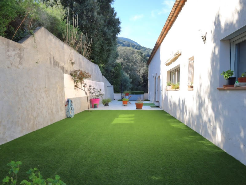 Villa - 270 m² - 10 pièces