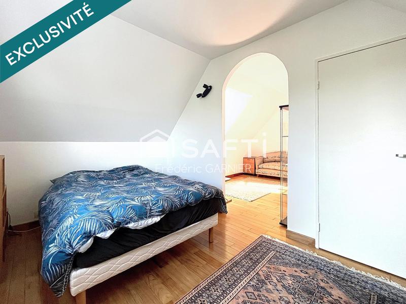 Maison - 212 m² - 7 pièces