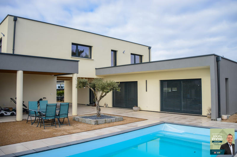 Maison - 170 m² - 6 pièces