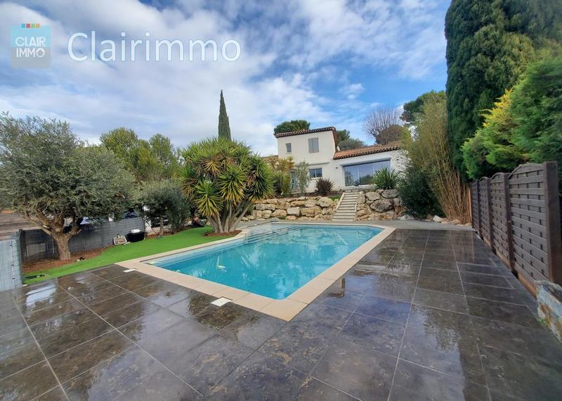 Maison - 168 m² - 5 pièces