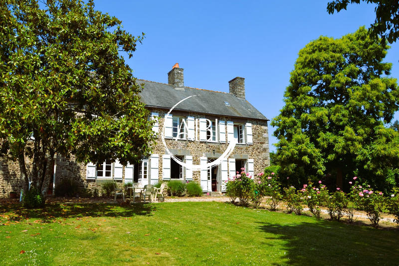 Maison ancienne - 230 m² - 9 pièces