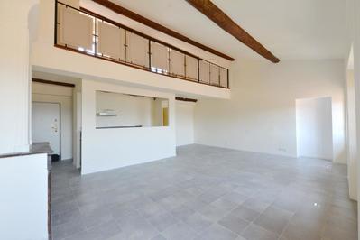 Loft - 72 m² - 2 pièces