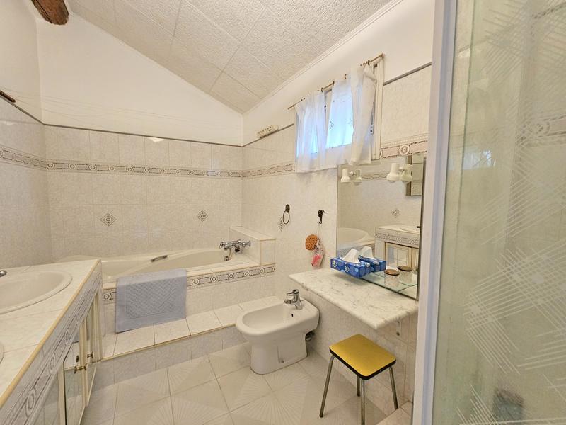 Appartement - 192 m² - 5 pièces