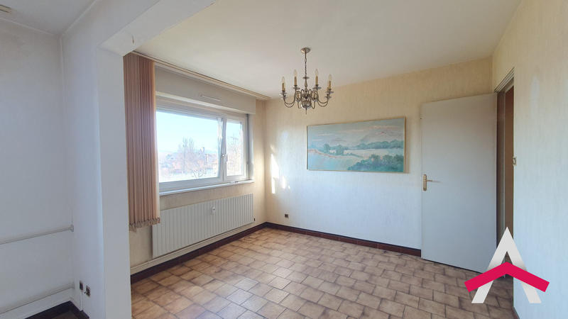 Appartement - 98 m² - 5 pièces