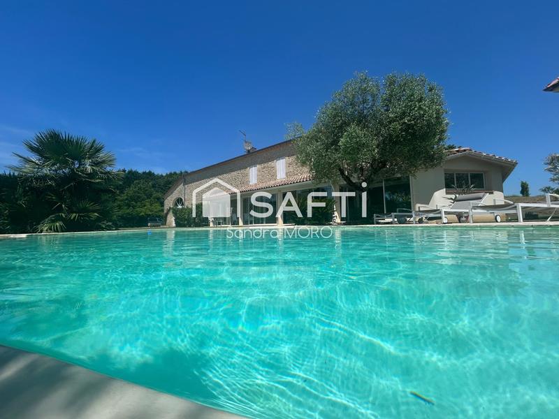 Maison de maîtres - 350 m² - 10 pièces