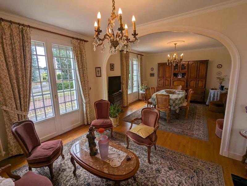 Maison - 138 m² - 5 pièces