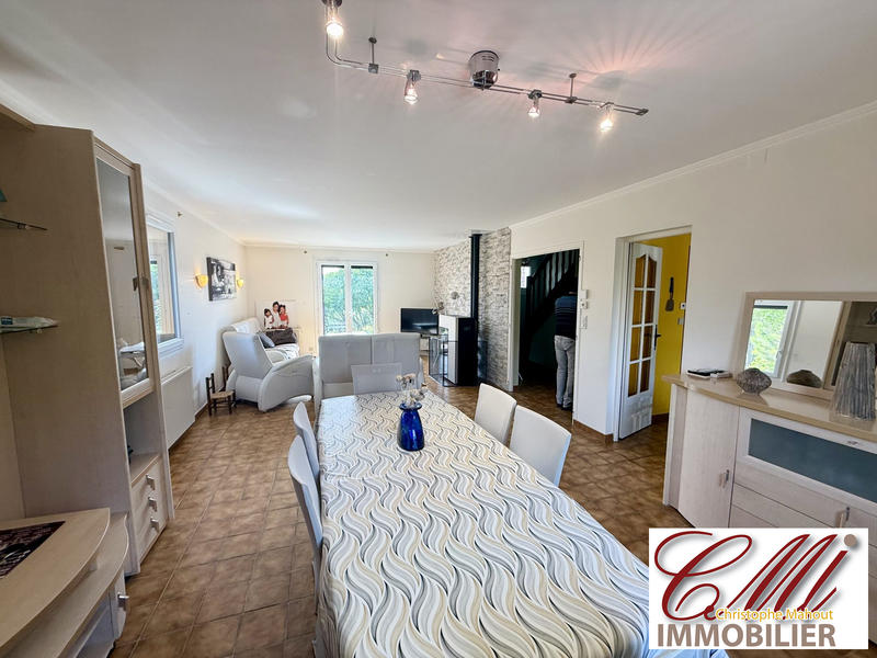 Maison - 143 m² - 6 pièces