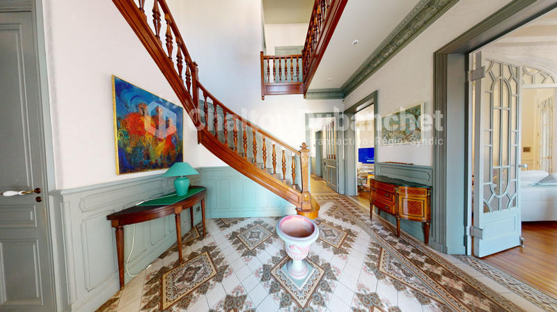 Maison - 299 m² - 7 pièces