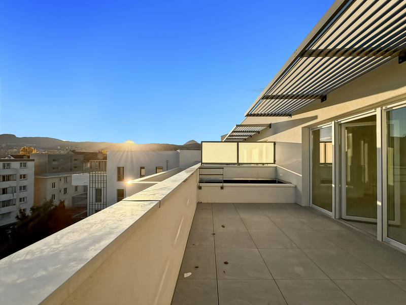 Appartement - 132 m² - 5 pièces