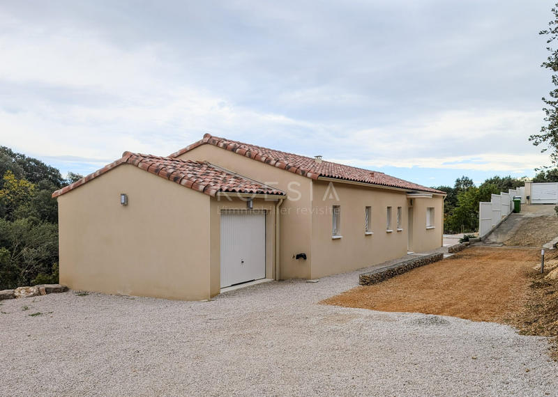 Villa - 111 m² - 4 pièces