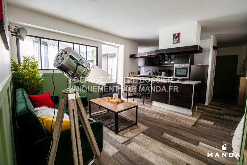 Chambre - 12 m² - 6 pièces